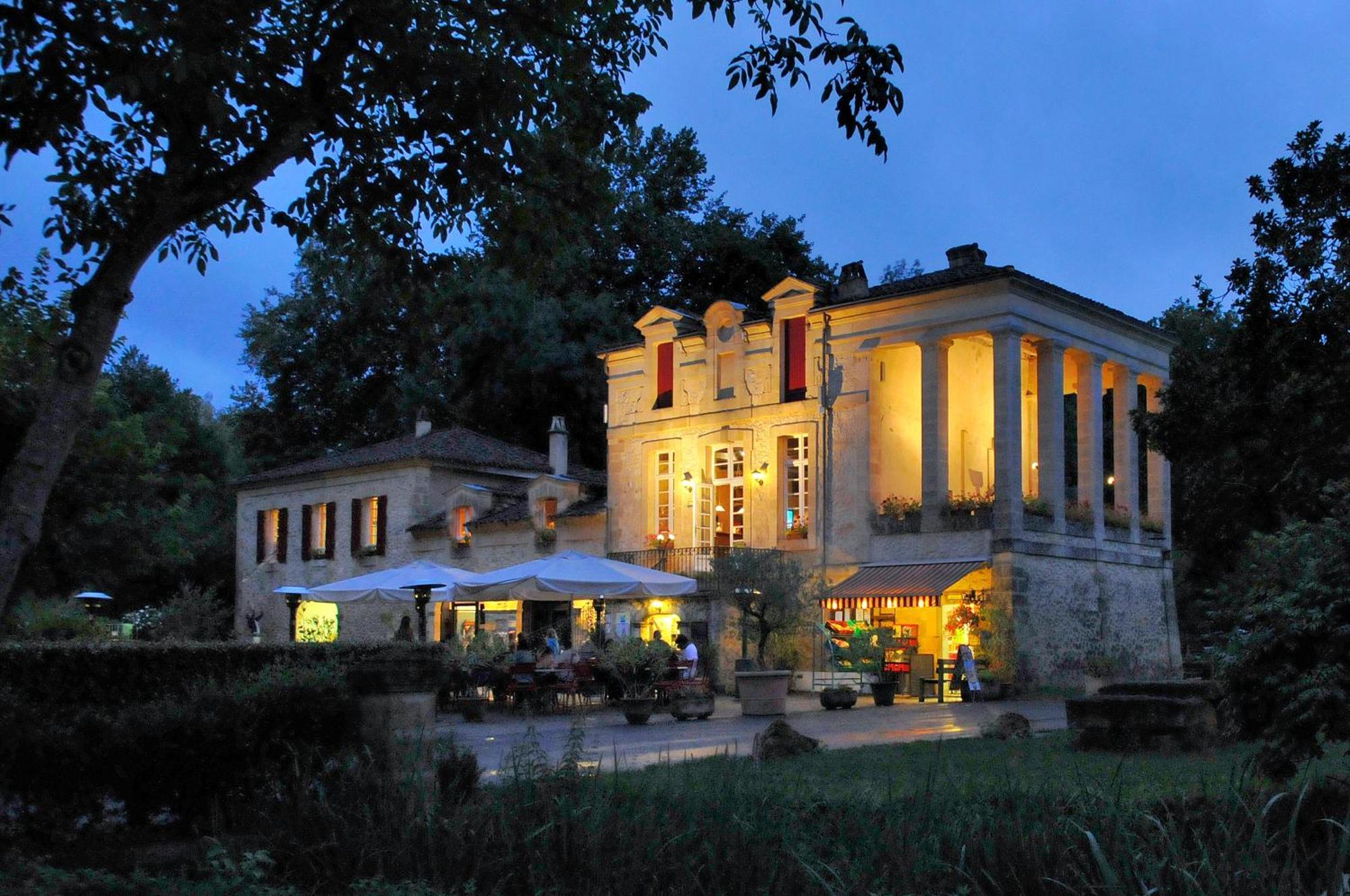 Camping Rcn Le Moulin De La Pique Belves Bagian luar foto