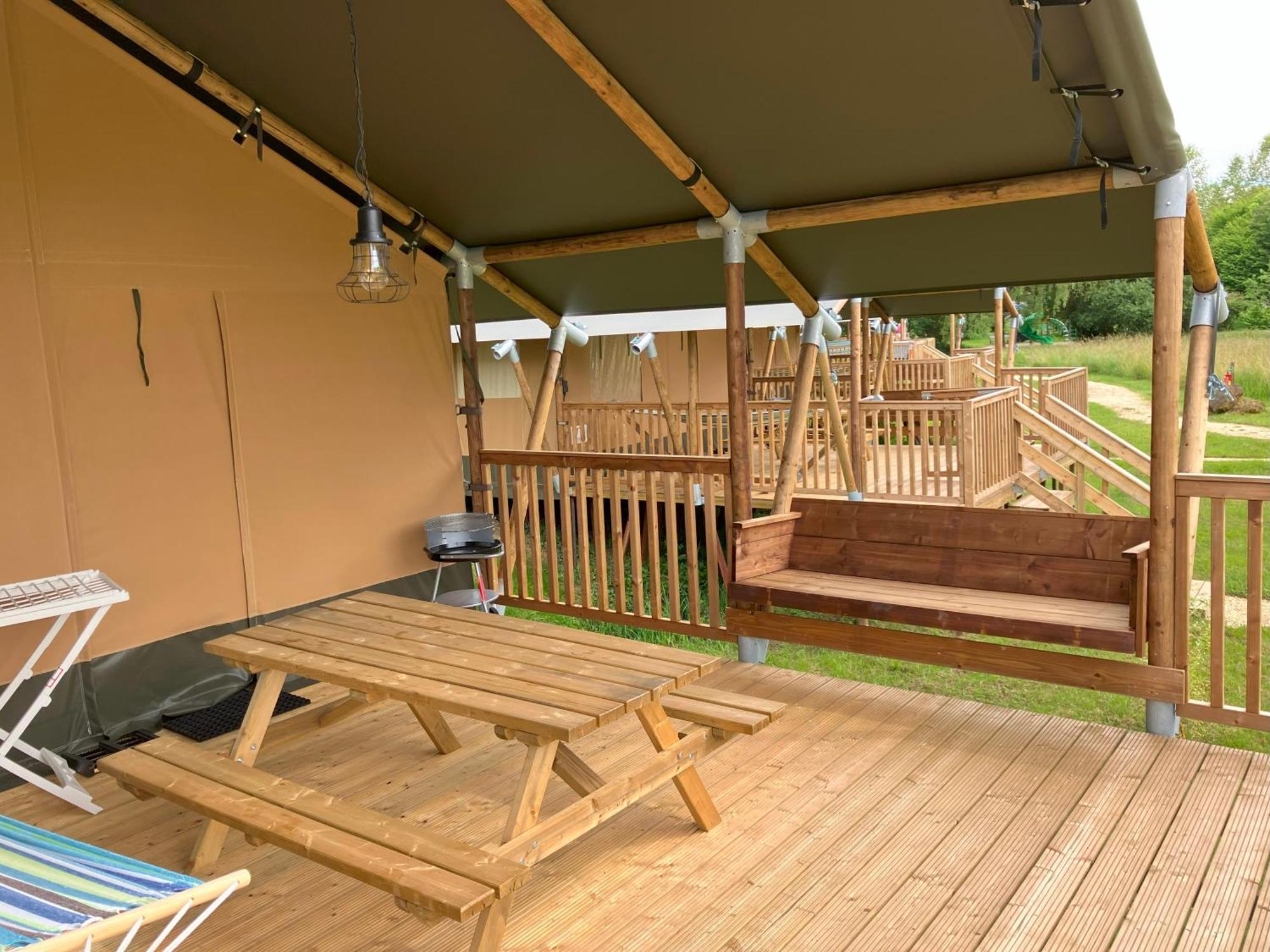 Camping Rcn Le Moulin De La Pique Belves Ruang foto