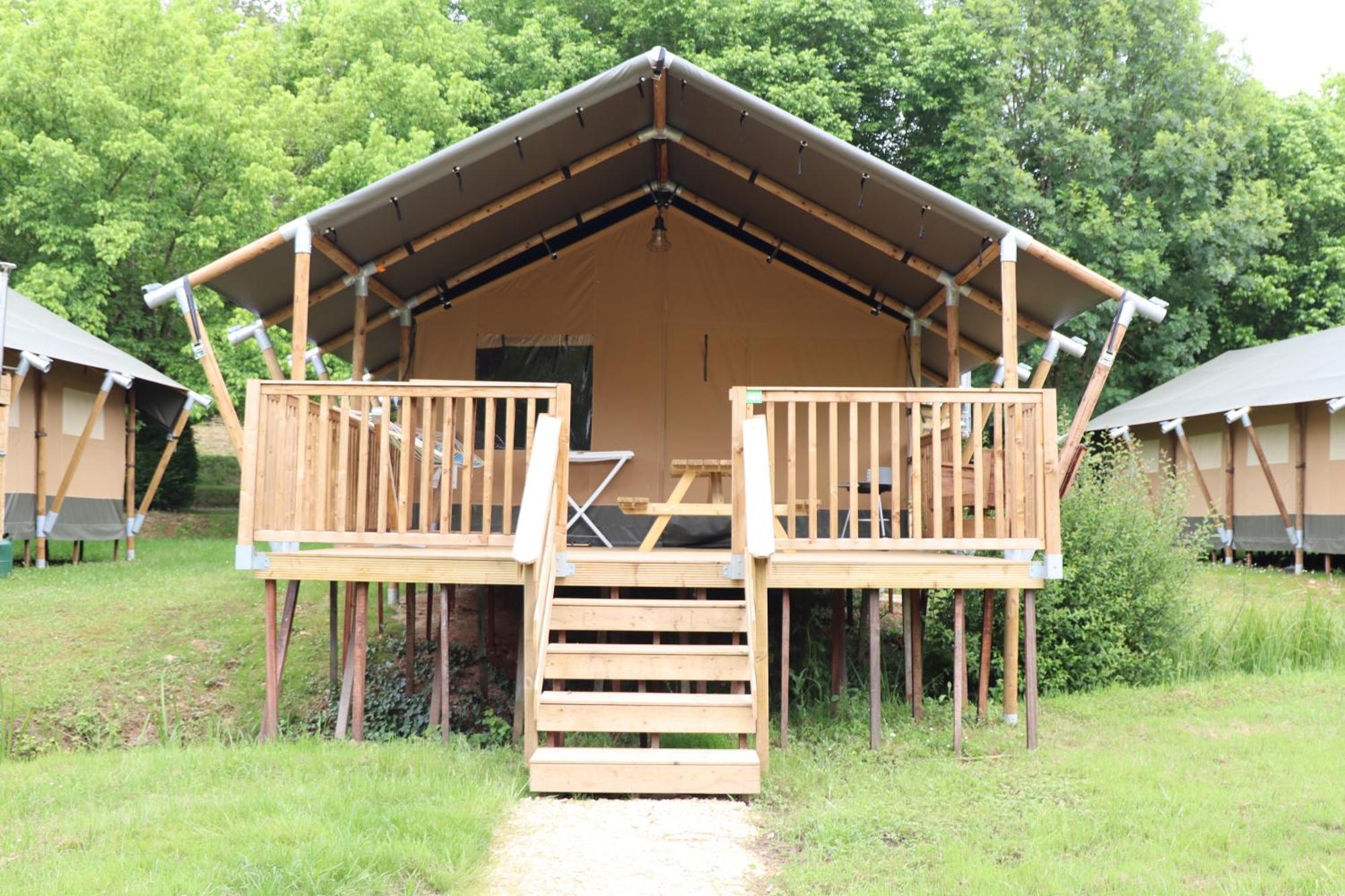 Camping Rcn Le Moulin De La Pique Belves Ruang foto
