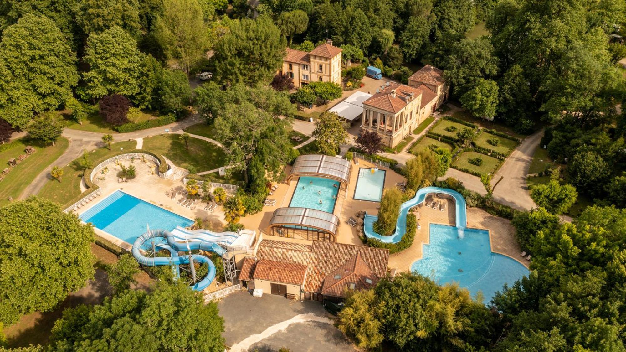 Camping Rcn Le Moulin De La Pique Belves Bagian luar foto